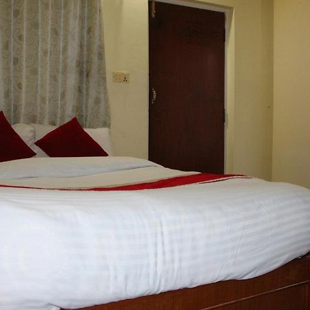Hotel Snow Leopard Pokhara Bagian luar foto