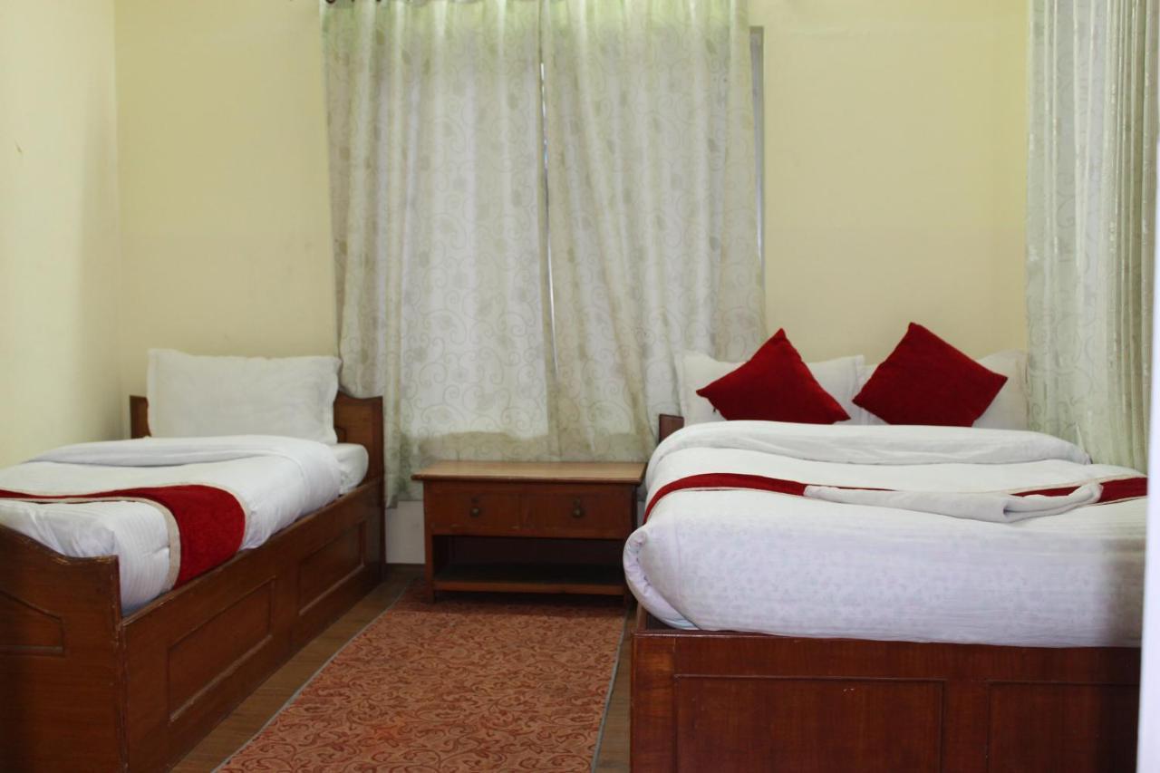 Hotel Snow Leopard Pokhara Bagian luar foto