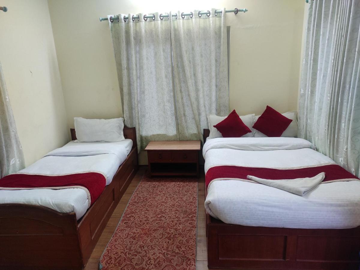 Hotel Snow Leopard Pokhara Bagian luar foto
