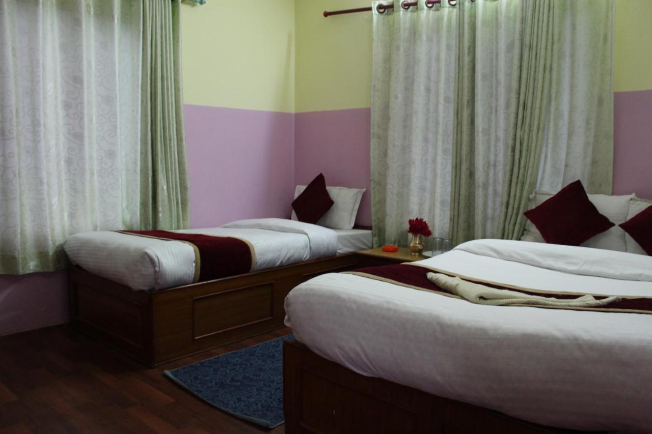 Hotel Snow Leopard Pokhara Bagian luar foto